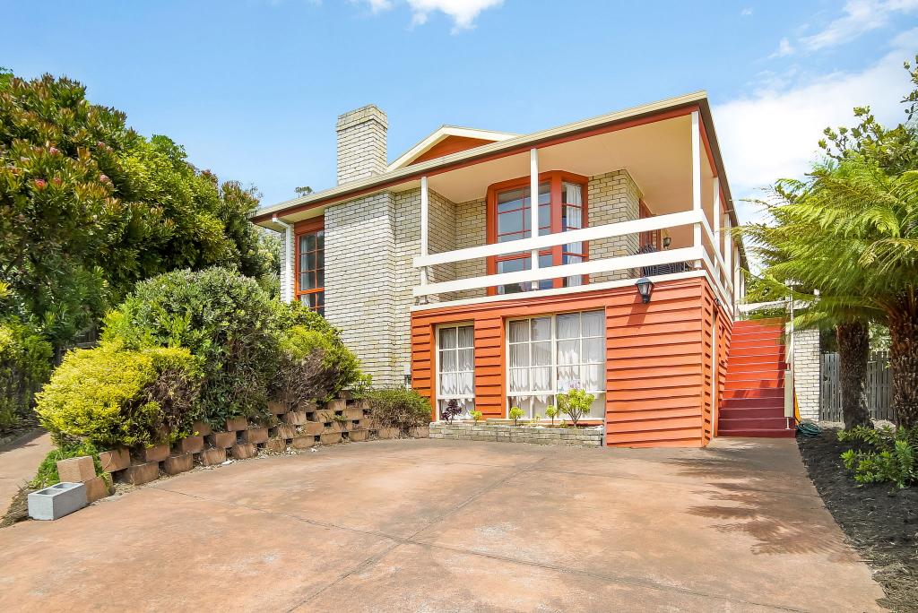 136 Wells Pde, Blackmans Bay, TAS 7052