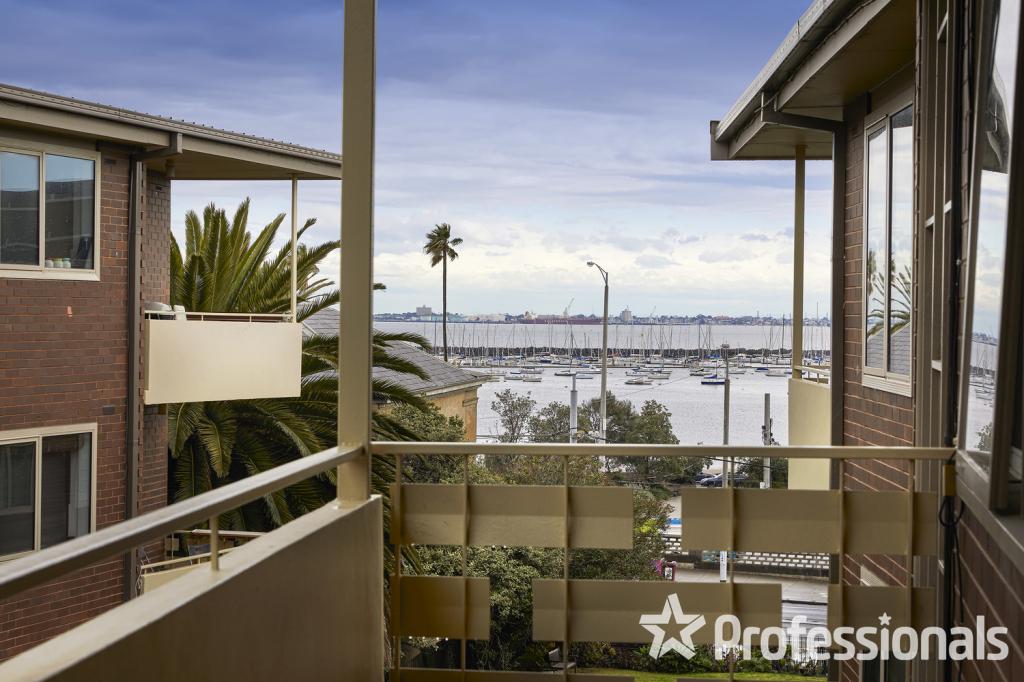 28/1-2 The Esplanade, St Kilda, VIC 3182