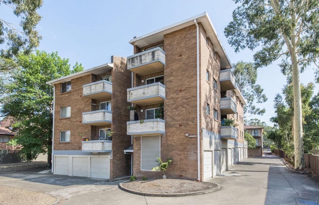 21/17 Santley Cres, Kingswood, NSW 2747