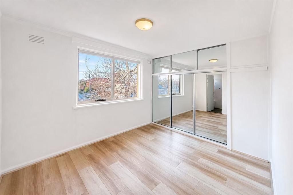 FLAT 9/501 PUNT RD, SOUTH YARRA, VIC 3141