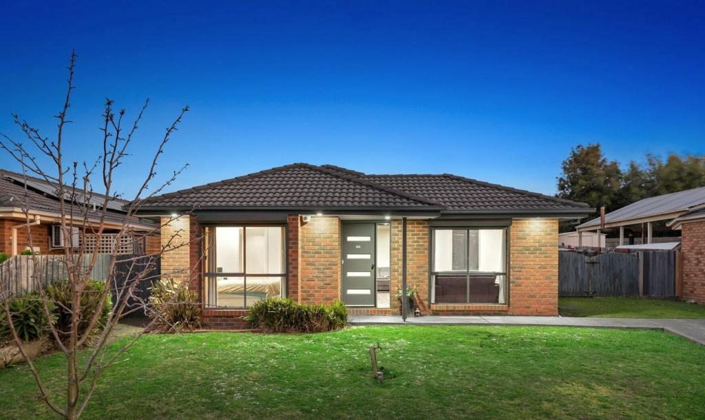 5 Nyarrin Pl, Cranbourne West, VIC 3977