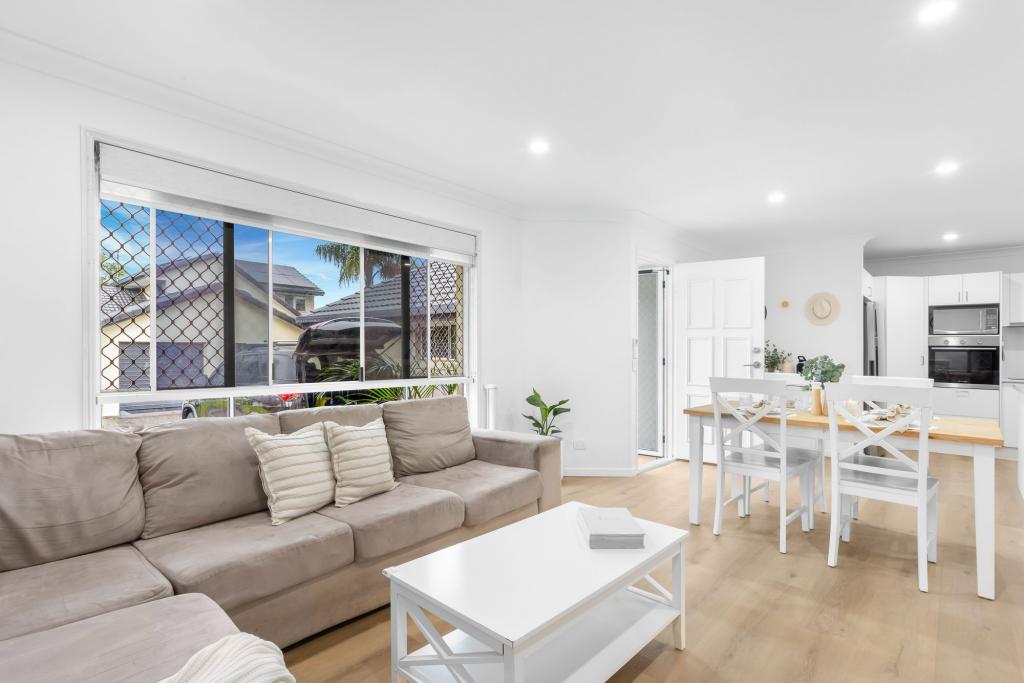 2/35 KILLARNEY AVE, ROBINA, QLD 4226