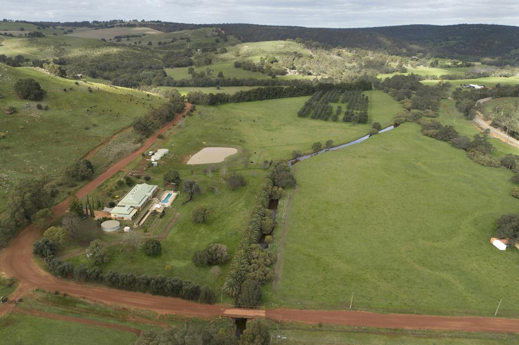 42 Valley View Dr, Chittering, WA 6084