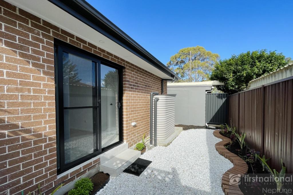 9a Memphis Cres, Toongabbie, NSW 2146