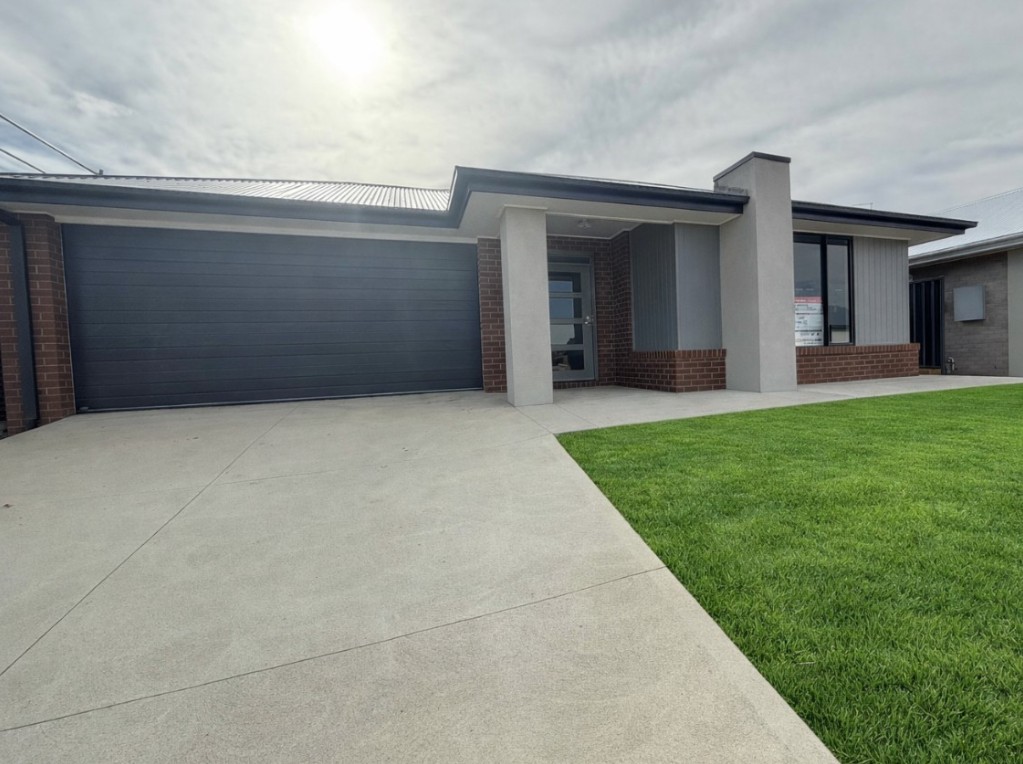 7 LAURINA RD, YARRAWONGA, VIC 3730