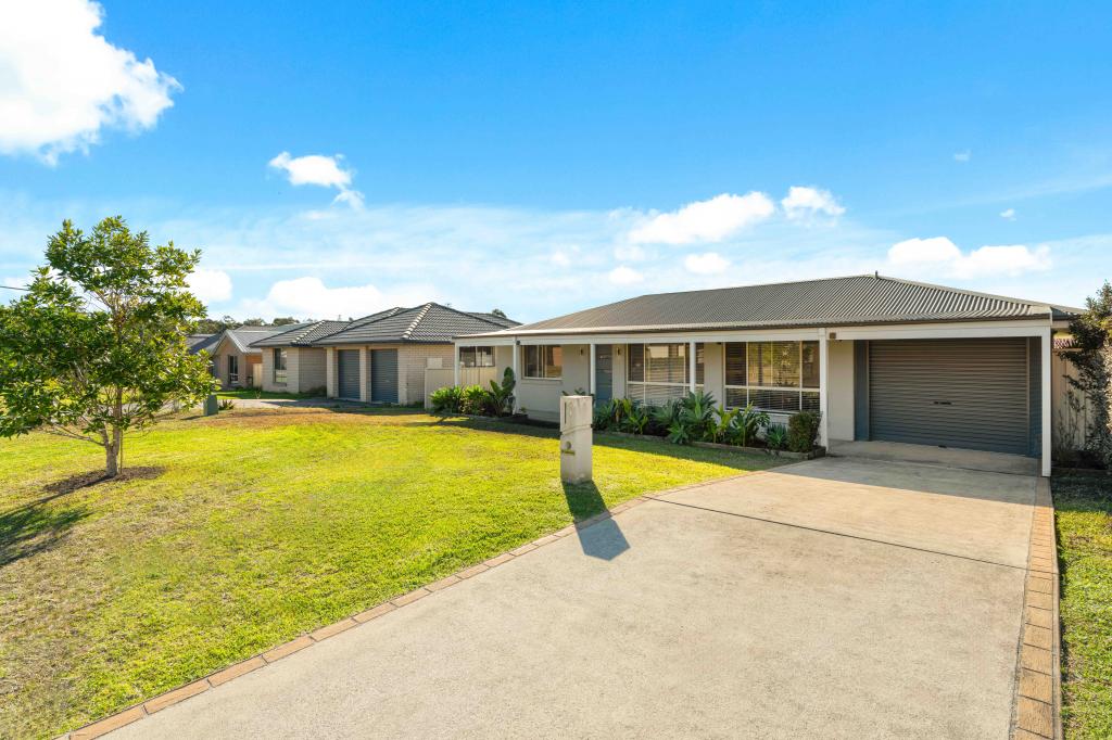 8 DENBIGH PL, SOUTH NOWRA, NSW 2541