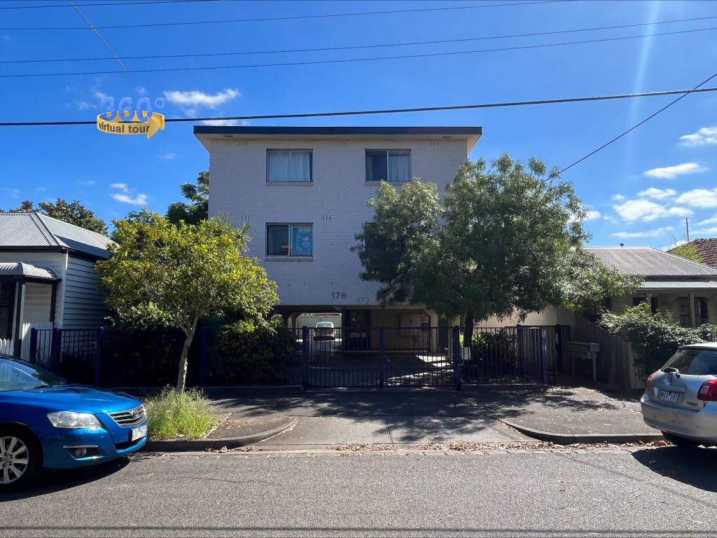 2/176 Liardet St, Port Melbourne, VIC 3207