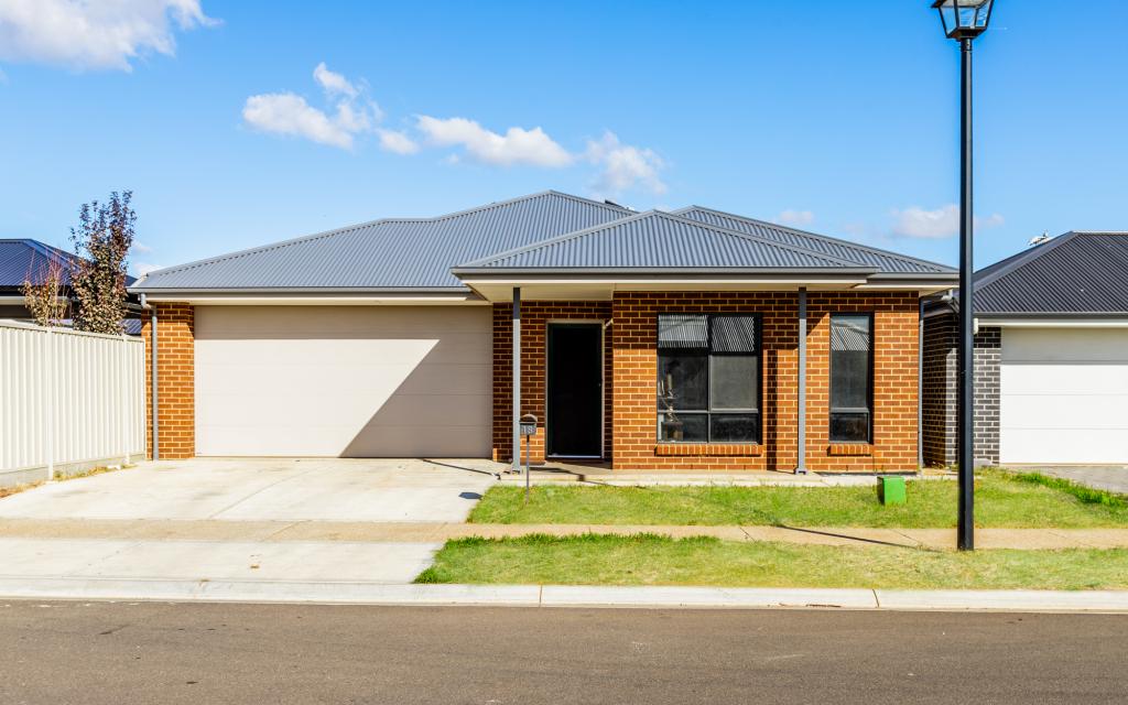 18 Dulcis Cct, Munno Para West, SA 5115