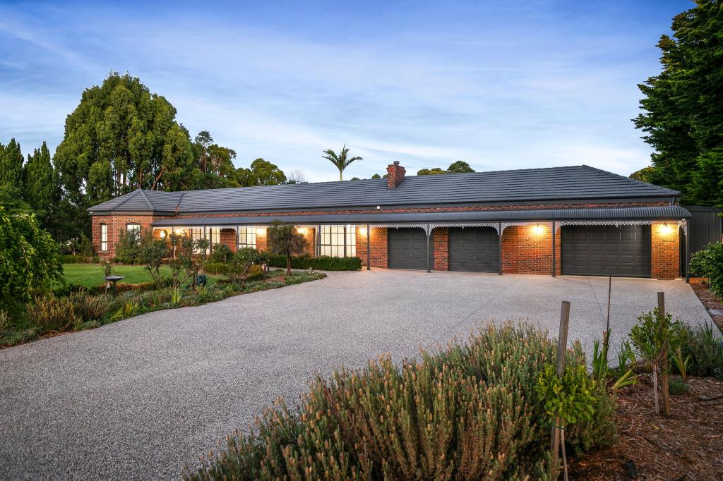 6 Cupar Pl, Greenvale, VIC 3059