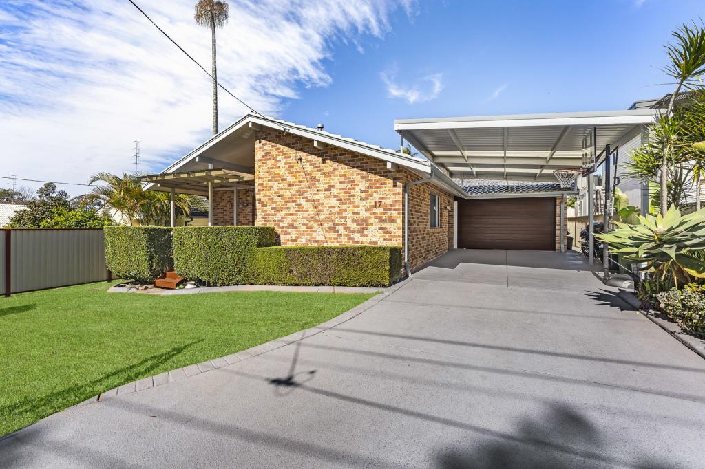 17 Waverley Rd, Mannering Park, NSW 2259