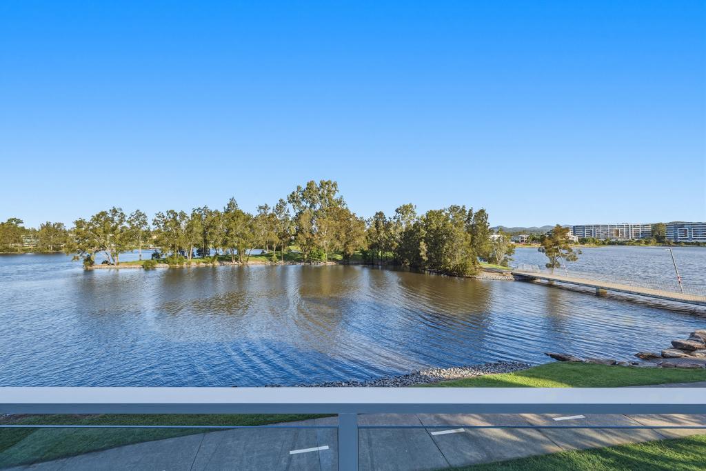 3/1 Lakefront Cres, Varsity Lakes, QLD 4227