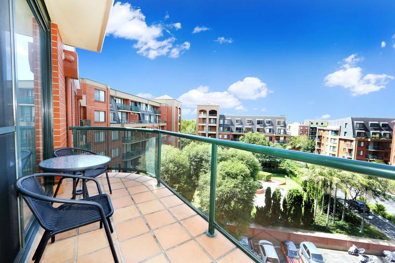8606/177-217 Mitchell Rd, Erskineville, NSW 2043