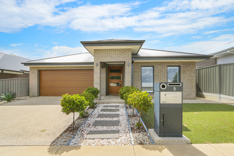 5 Dartnell Cres, Wodonga, VIC 3690