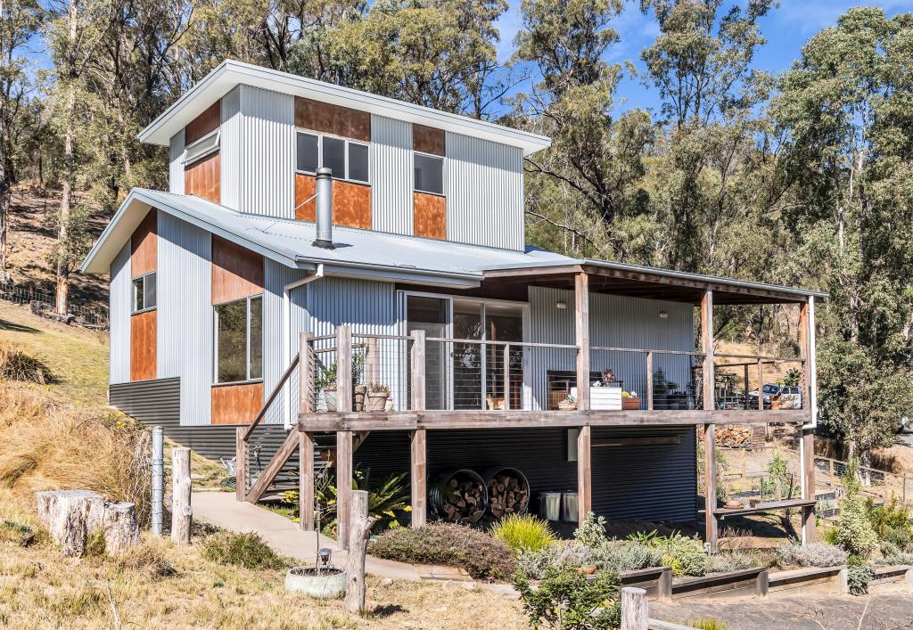 23 GILLESPIE ST, COBARGO, NSW 2550