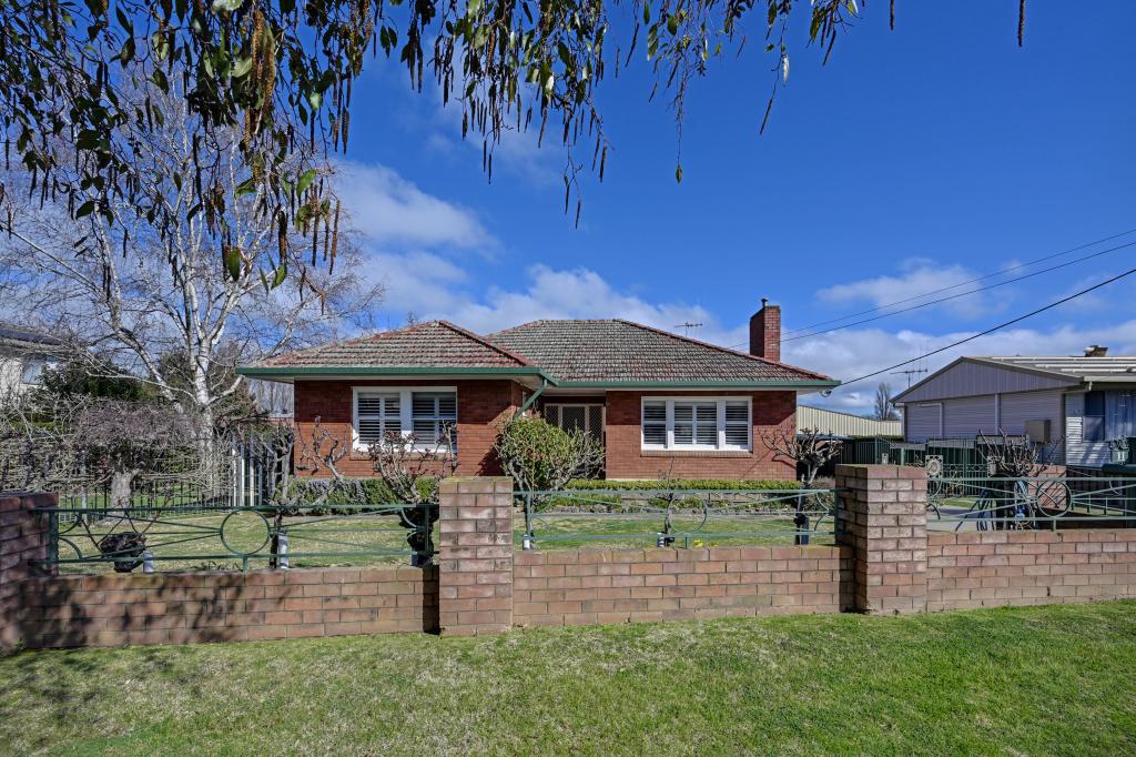 11 Elsham Ave, Orange, NSW 2800