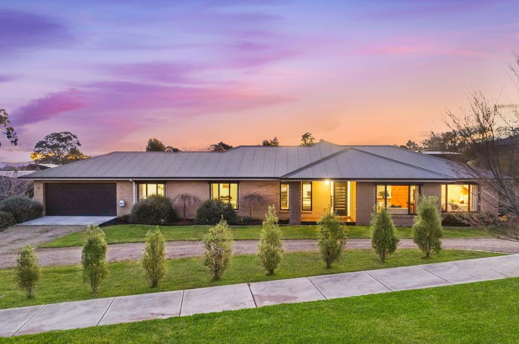 3 ACACIA CL, MANSFIELD, VIC 3722