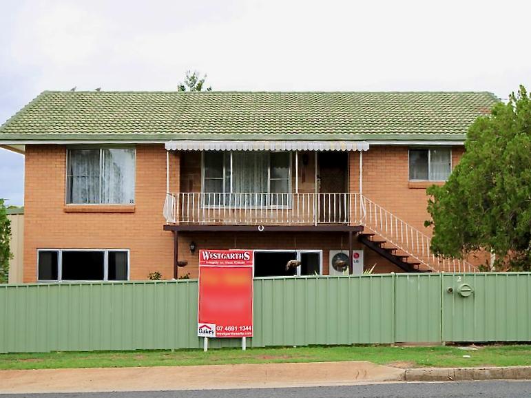2 Cribb St, Oakey, QLD 4401
