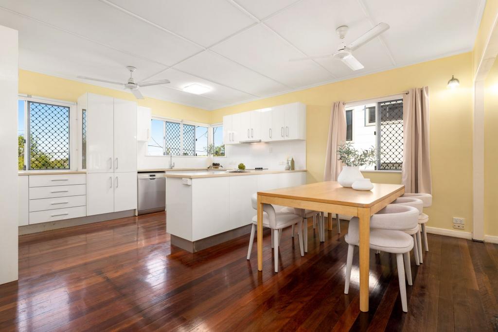 111 Newnham Rd, Mount Gravatt East, QLD 4122