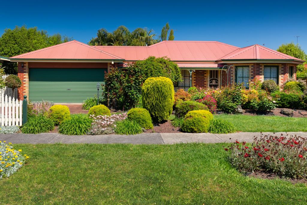 160 Telford Dr, Berwick, VIC 3806