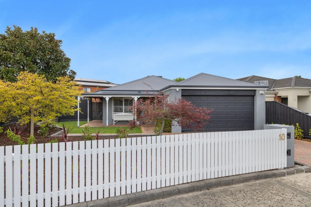 10 ROS WAY, BERWICK, VIC 3806