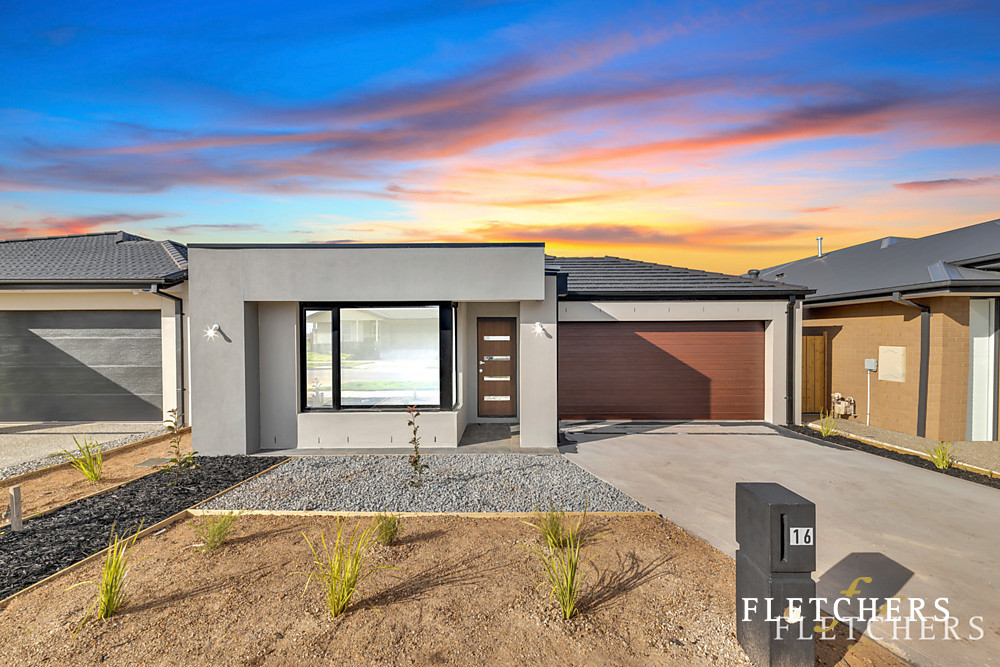 16 HICKLING RD, TARNEIT, VIC 3029