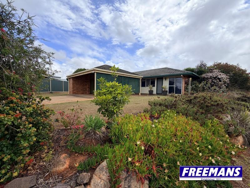 15 Windsor Cir, Kingaroy, QLD 4610