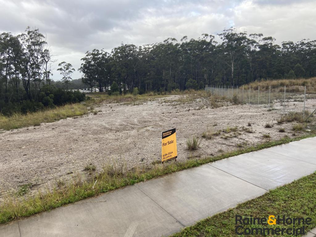 8 Waapangal Rd, Thrumster, NSW 2444