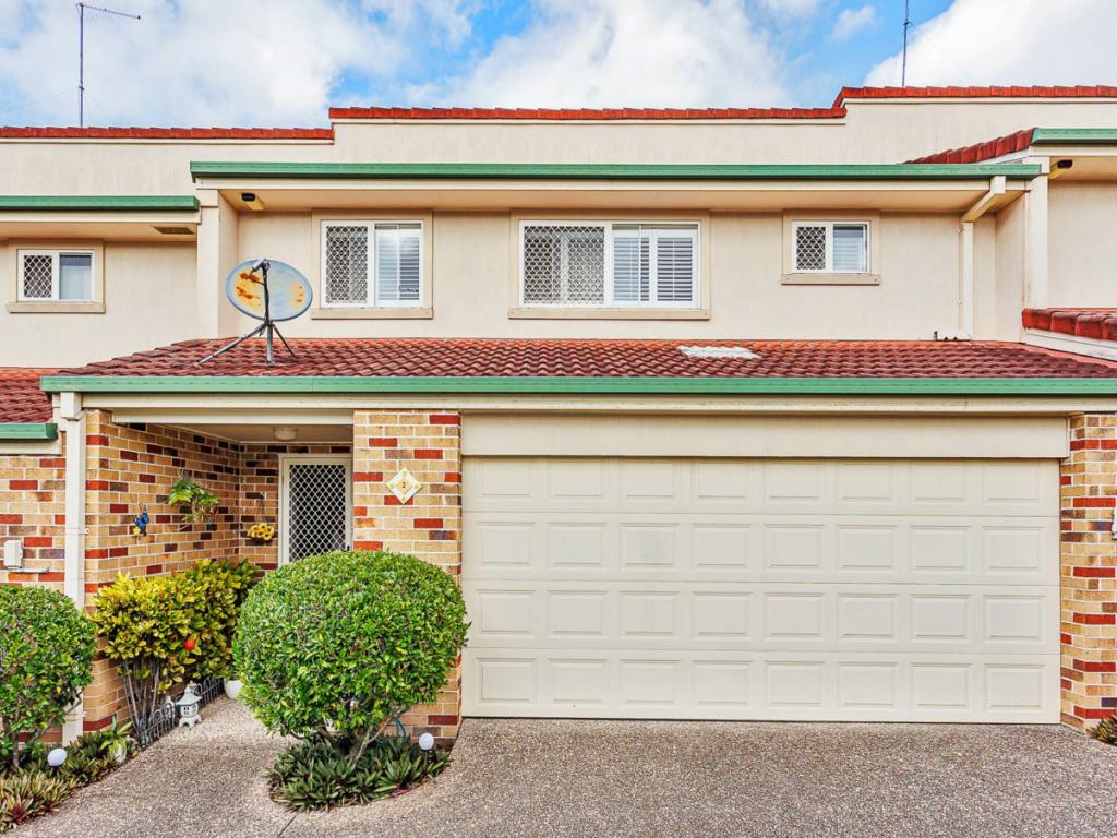 2/10 MARTIN ST, NERANG, QLD 4211