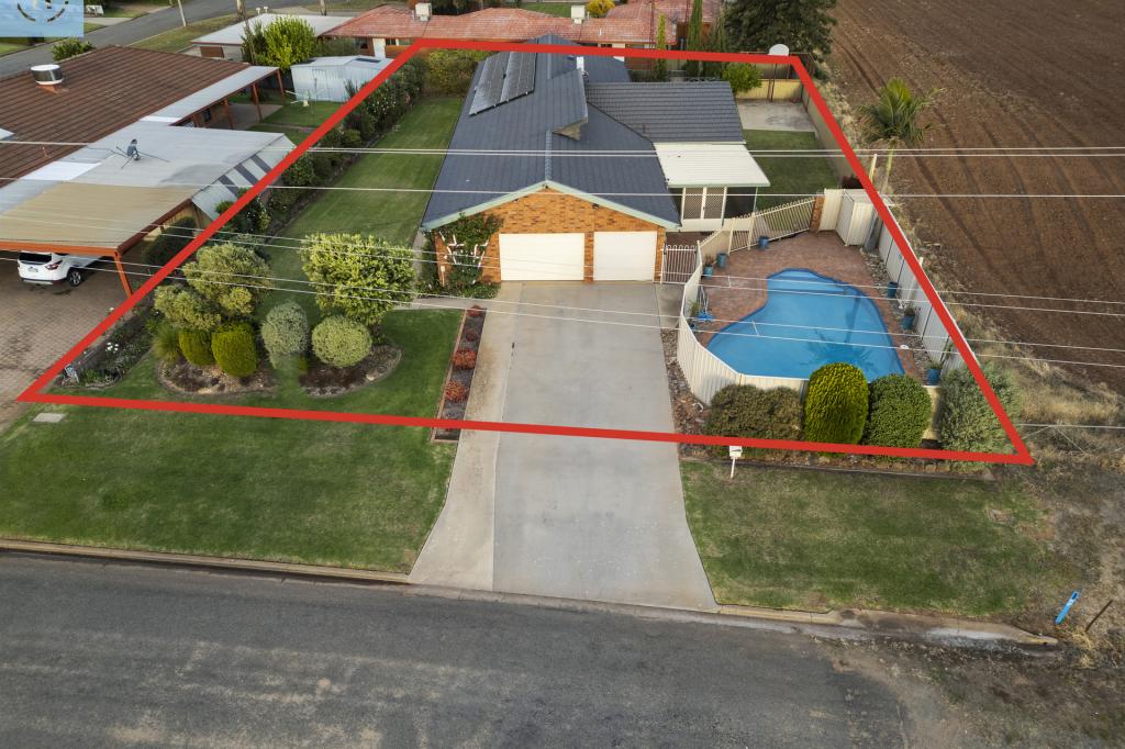 36 Hamilton St, Finley, NSW 2713