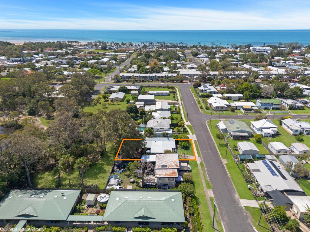 11 MCNALLY ST, SCARNESS, QLD 4655