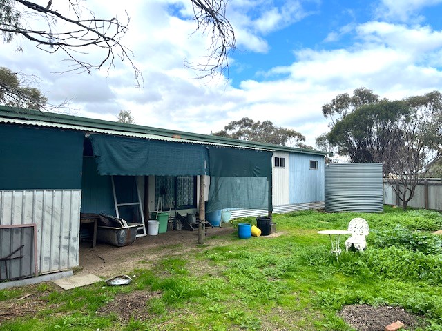 196 Wilson St, Meckering, WA 6405