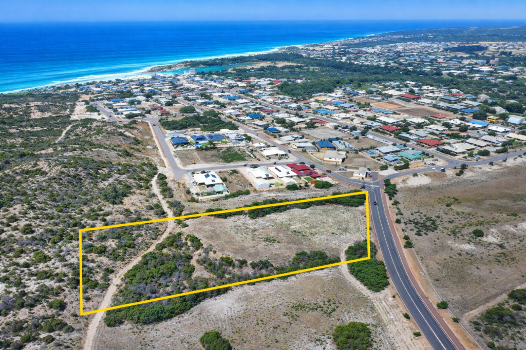 214 POINT LEANDER DR, PORT DENISON, WA 6525