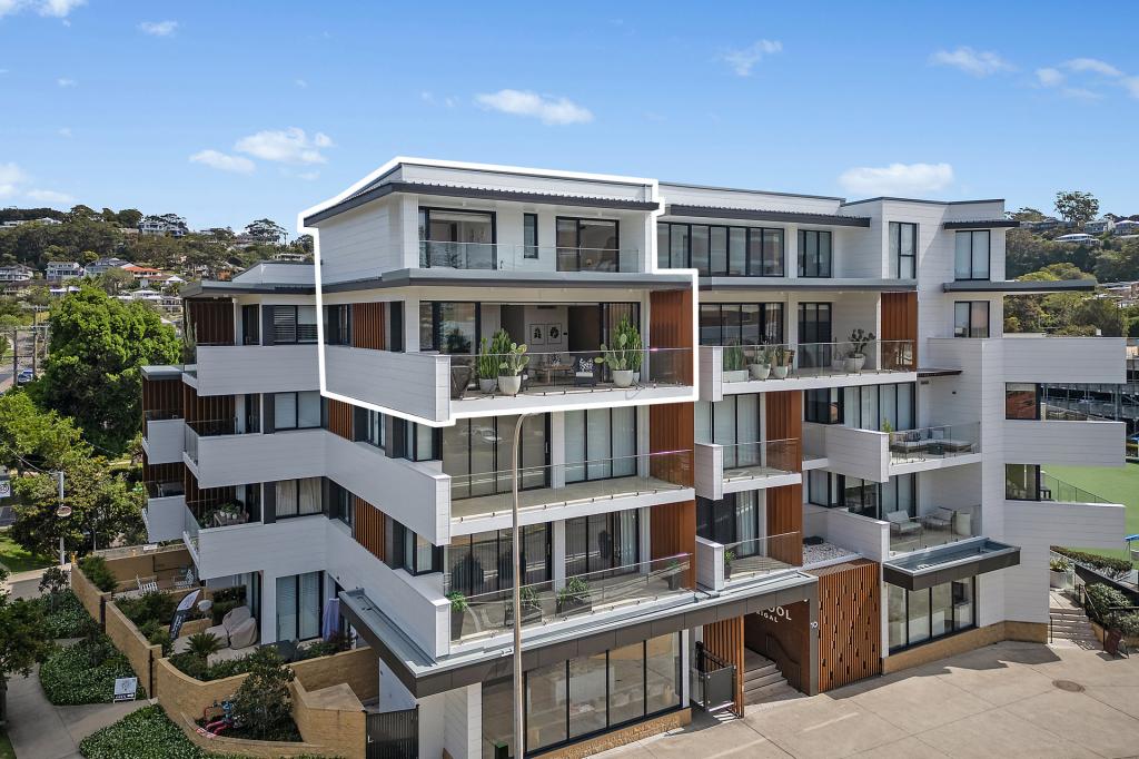 303/10 Pine Tree Lane, Terrigal, NSW 2260