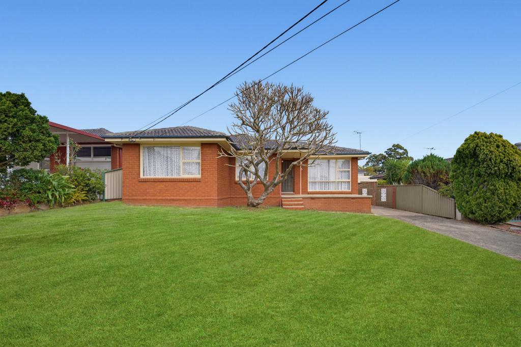 15 CRUCIE AVE, BASS HILL, NSW 2197