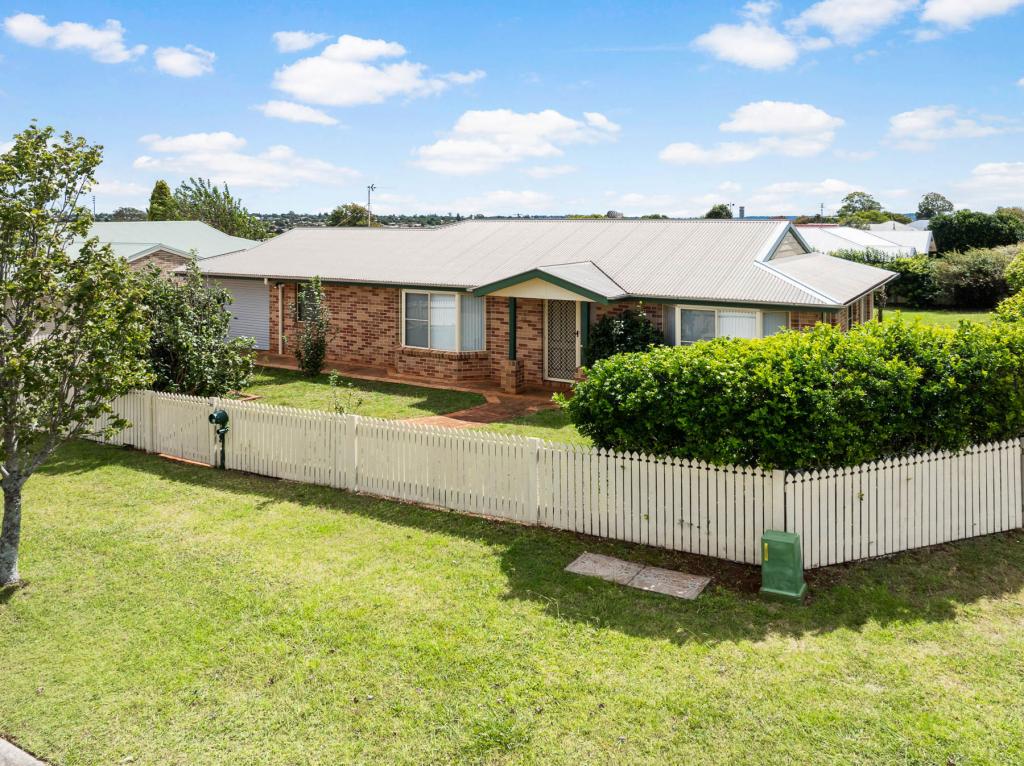 15 Gouldson Dr, Kearneys Spring, QLD 4350