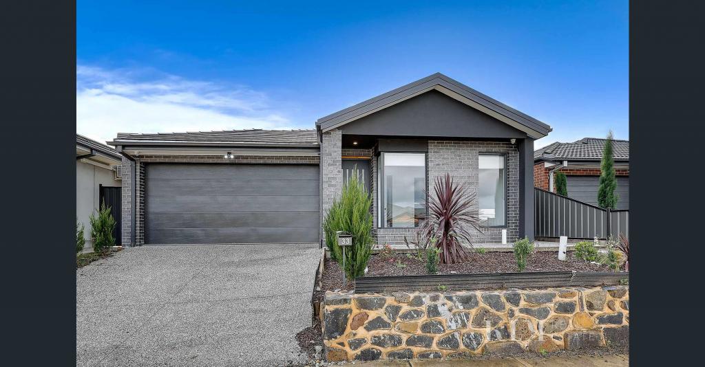 33 Adansonia Cct, Mickleham, VIC 3064
