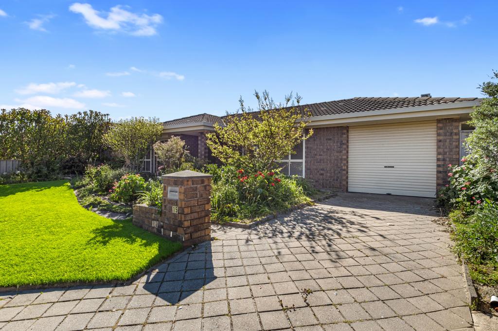 15 Cedar Ave, Seaford, SA 5169