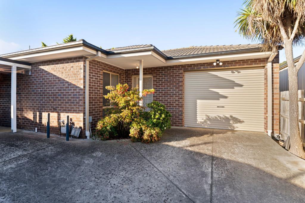 10a Strathavan Dr, Berwick, VIC 3806