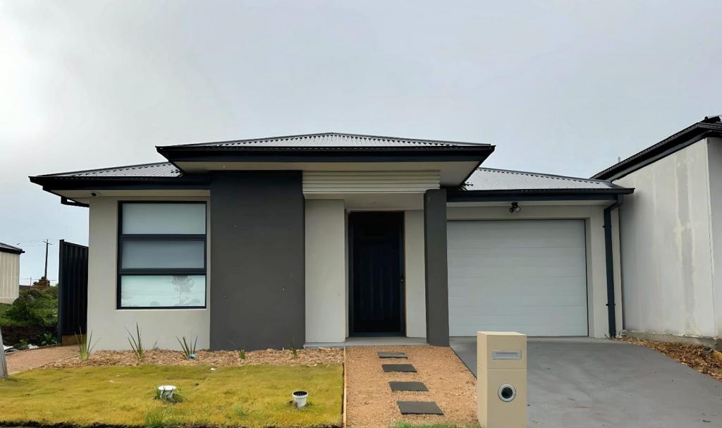 33 Pomegranate Dr, Beveridge, VIC 3753