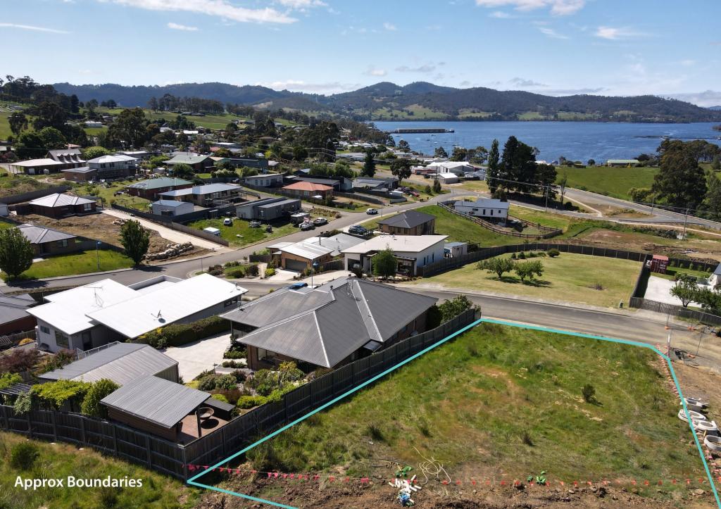 8 Bonnies Way, Port Huon, TAS 7116