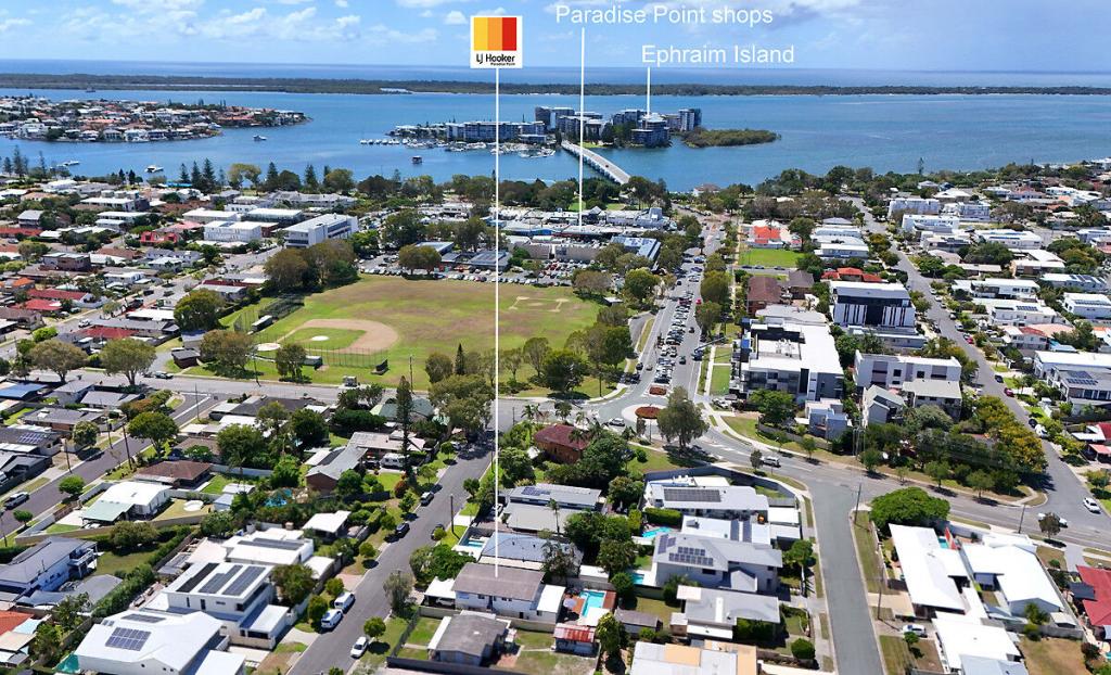 8 Plover Ave, Paradise Point, QLD 4216