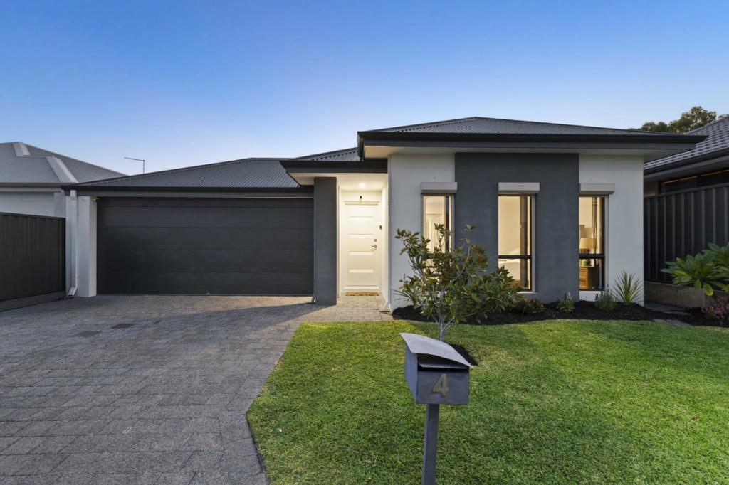 4 Strumpshaw Rd, Aveley, WA 6069