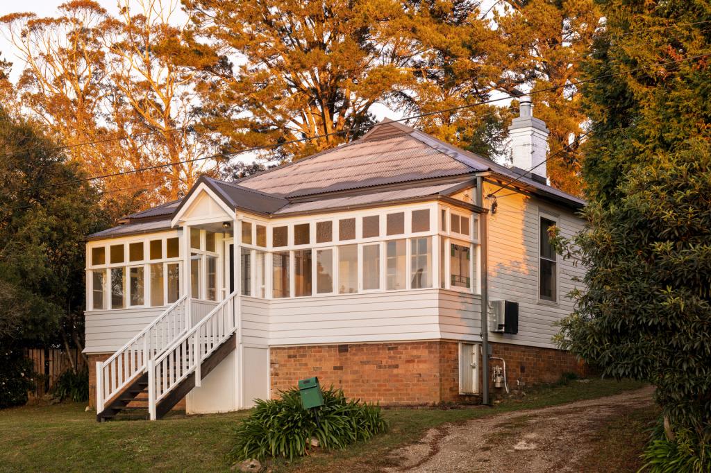 31 Carrington Ave, Katoomba, NSW 2780