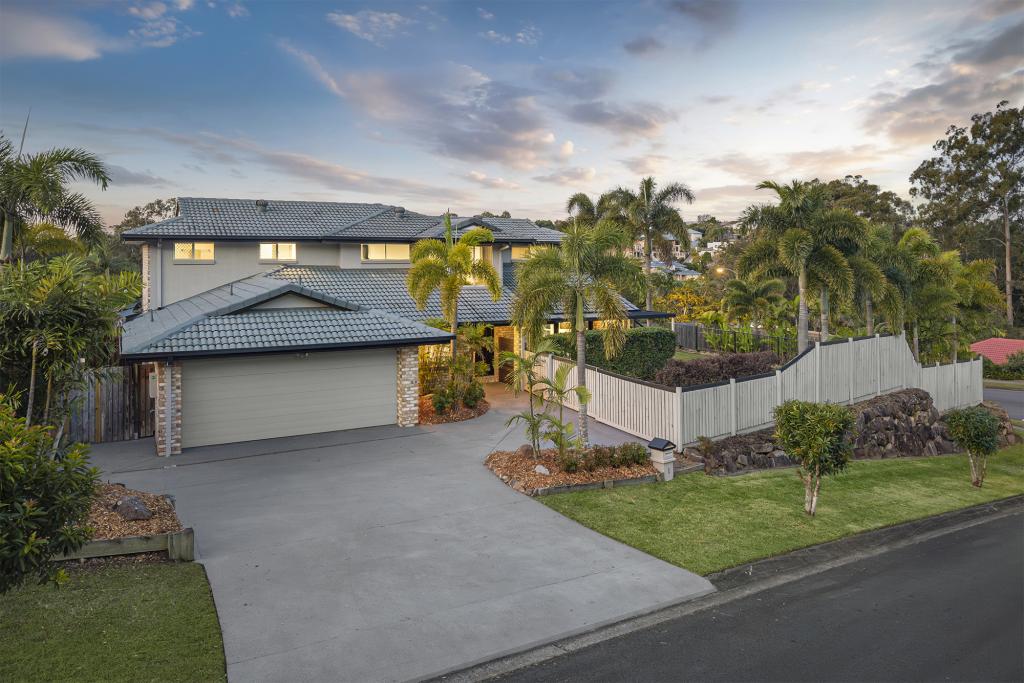 1 Halleys Cres, Bridgeman Downs, QLD 4035
