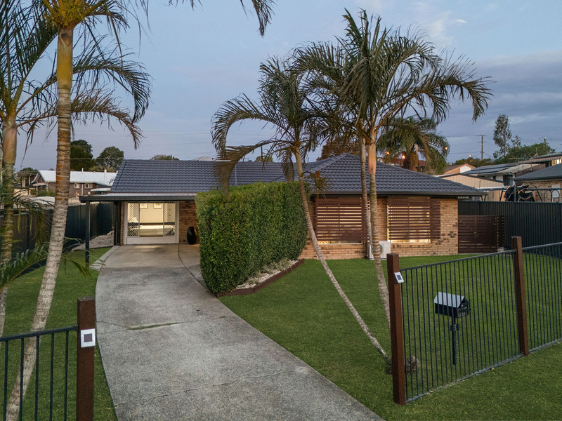 3 Wallace St, Flinders View, QLD 4305