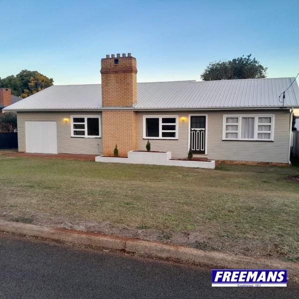 11 CARINYA ST, KINGAROY, QLD 4610