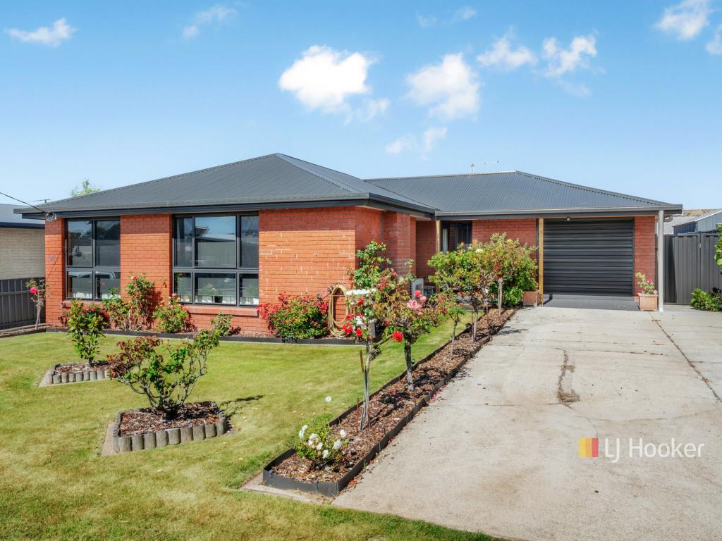14 Russell Ave, Ulverstone, TAS 7315