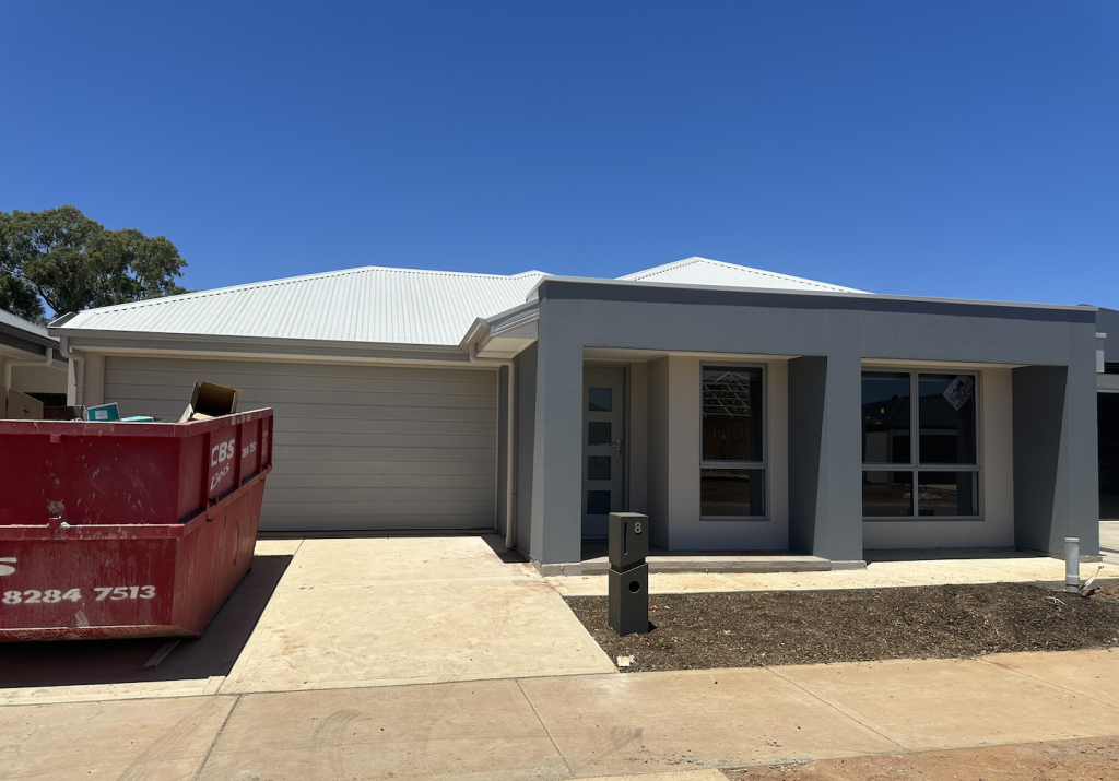 8 Cornwall St, Munno Para Downs, SA 5115