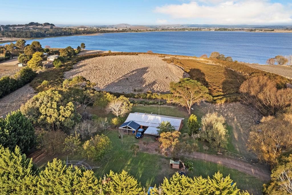 402 Weatherboard Rd, Learmonth, VIC 3352