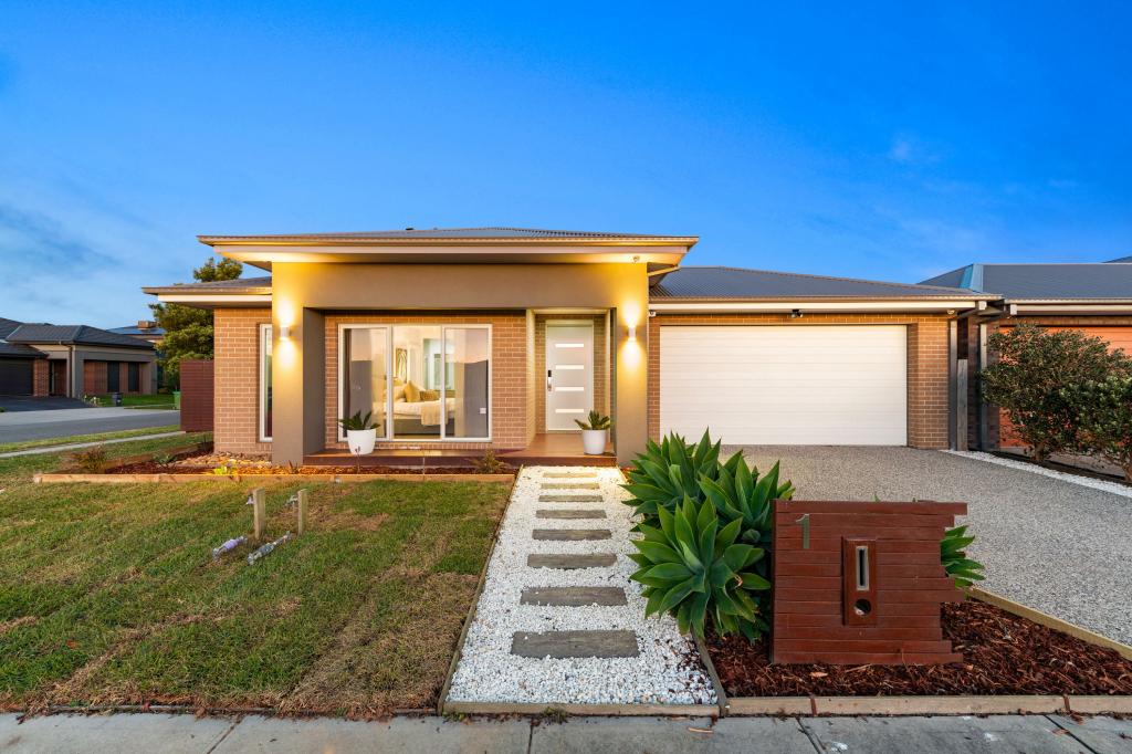 1 Oban Rd, Officer South, VIC 3809